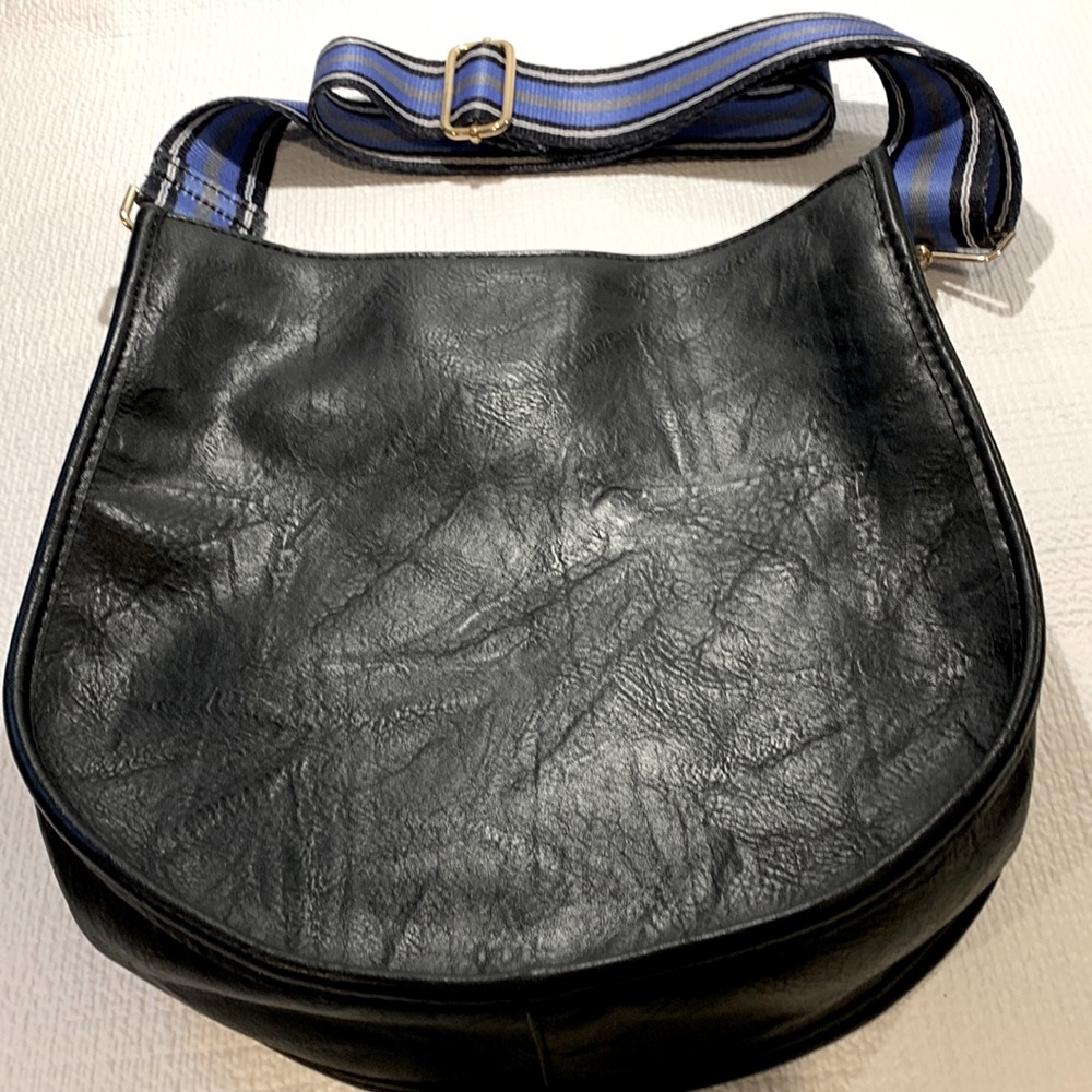 Ahdorned Messenger Crossbody